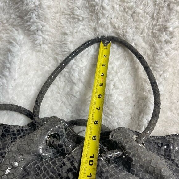 Michael Kors snake skin prints shades of gray shoulder bag silver tone hardwares - Picture 11 of 14